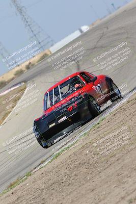 media/Apr-30-2022-CalClub SCCA (Sat) [[98b58ad398]]/Group 2/Race (Grapevine)/